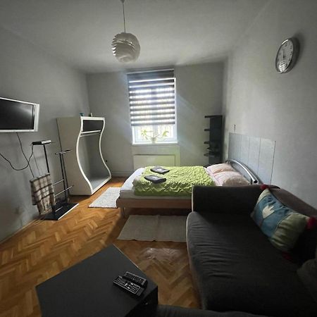 Downtown Apartman Near City Center & Miskolc Plaza Extérieur photo