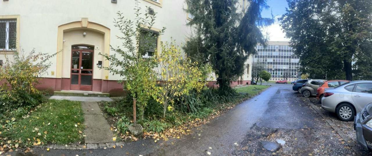 Downtown Apartman Near City Center & Miskolc Plaza Extérieur photo